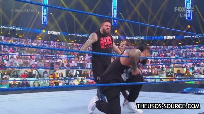 WWESmackDown20210101720pWEBh264-HEEL_mp41207.jpg