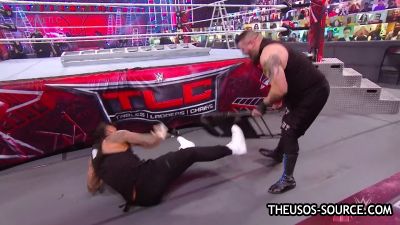 WWE_TLC_2020_PPV_720p_WEB_h264-HEEL_mp41534.jpg