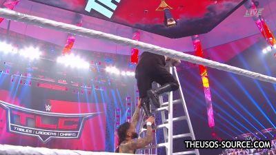 WWE_TLC_2020_PPV_720p_WEB_h264-HEEL_mp41948.jpg