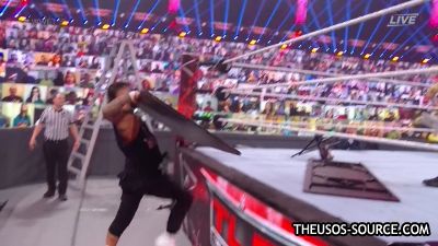 WWE_TLC_2020_PPV_720p_WEB_h264-HEEL_mp42026.jpg