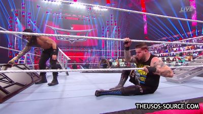 WWE_TLC_2020_PPV_720p_WEB_h264-HEEL_mp42041.jpg