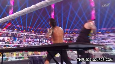 WWE_TLC_2020_PPV_720p_WEB_h264-HEEL_mp42104.jpg