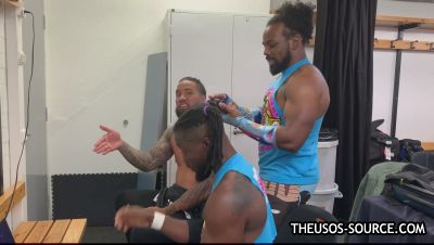 KOFI_KINGSTON_vs__JEY_USO_UpUpDownDown_Championship_Match_mp40710.jpg
