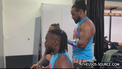 KOFI_KINGSTON_vs__JEY_USO_UpUpDownDown_Championship_Match_mp40983.jpg