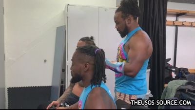 KOFI_KINGSTON_vs__JEY_USO_UpUpDownDown_Championship_Match_mp40984.jpg