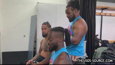KOFI_KINGSTON_vs__JEY_USO_UpUpDownDown_Championship_Match_mp40990.jpg