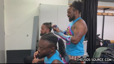 KOFI_KINGSTON_vs__JEY_USO_UpUpDownDown_Championship_Match_mp41219.jpg
