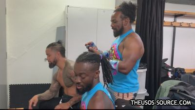 KOFI_KINGSTON_vs__JEY_USO_UpUpDownDown_Championship_Match_mp41220.jpg
