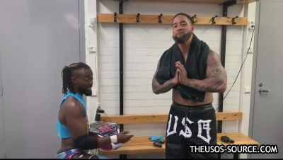 KOFI_KINGSTON_vs__JEY_USO_UpUpDownDown_Championship_Match_mp41345.jpg