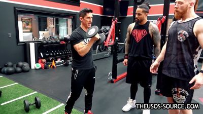 The_Usos___Athlean-X_PART_TWO___Ep_00_03_34_01_323.jpg