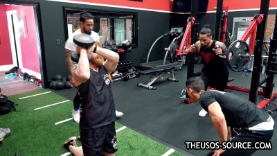 The_Usos___Athlean-X_PART_TWO___Ep_00_04_25_02_403.jpg