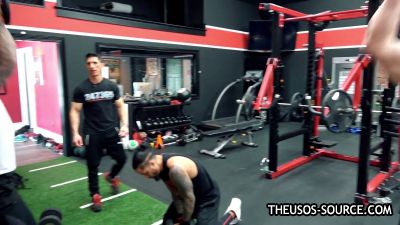 The_Usos___Athlean-X_PART_TWO___Ep_00_04_52_06_446.jpg