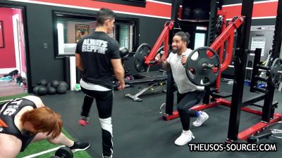 The_Usos___Athlean-X_PART_TWO___Ep_00_05_49_04_535.jpg