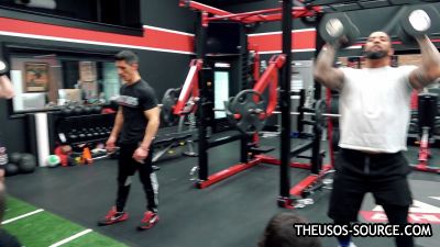The_Usos___Athlean-X_PART_TWO___Ep_00_09_33_05_886.jpg