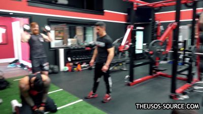 The_Usos___Athlean-X_PART_TWO___Ep_00_09_34_01_887.jpg