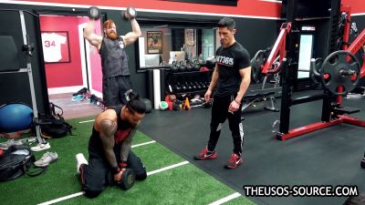 The_Usos___Athlean-X_PART_TWO___Ep_00_09_39_08_896.jpg