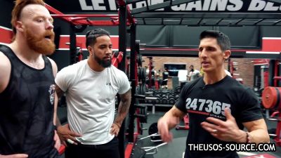The_Usos___Athlean-X_PART_TWO___Ep_00_10_34_01_981.jpg
