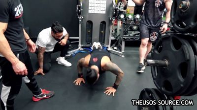 The_Usos___Athlean-X_PART_TWO___Ep_00_13_46_08_1283.jpg
